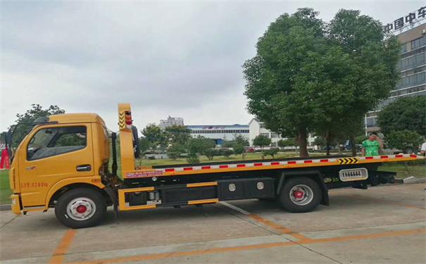 城口定远24小时拖车救援电话号码，定远道路救援公司怎么收费的